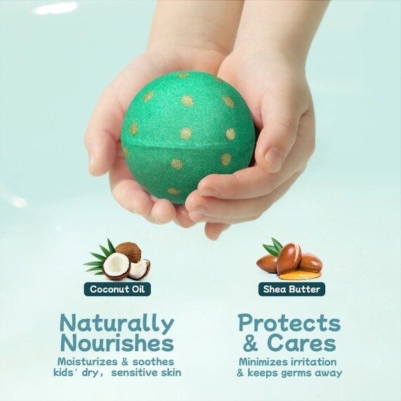 Daisy Encens Santa's Back In Town Kids Surprise Bath Balms Gift Set