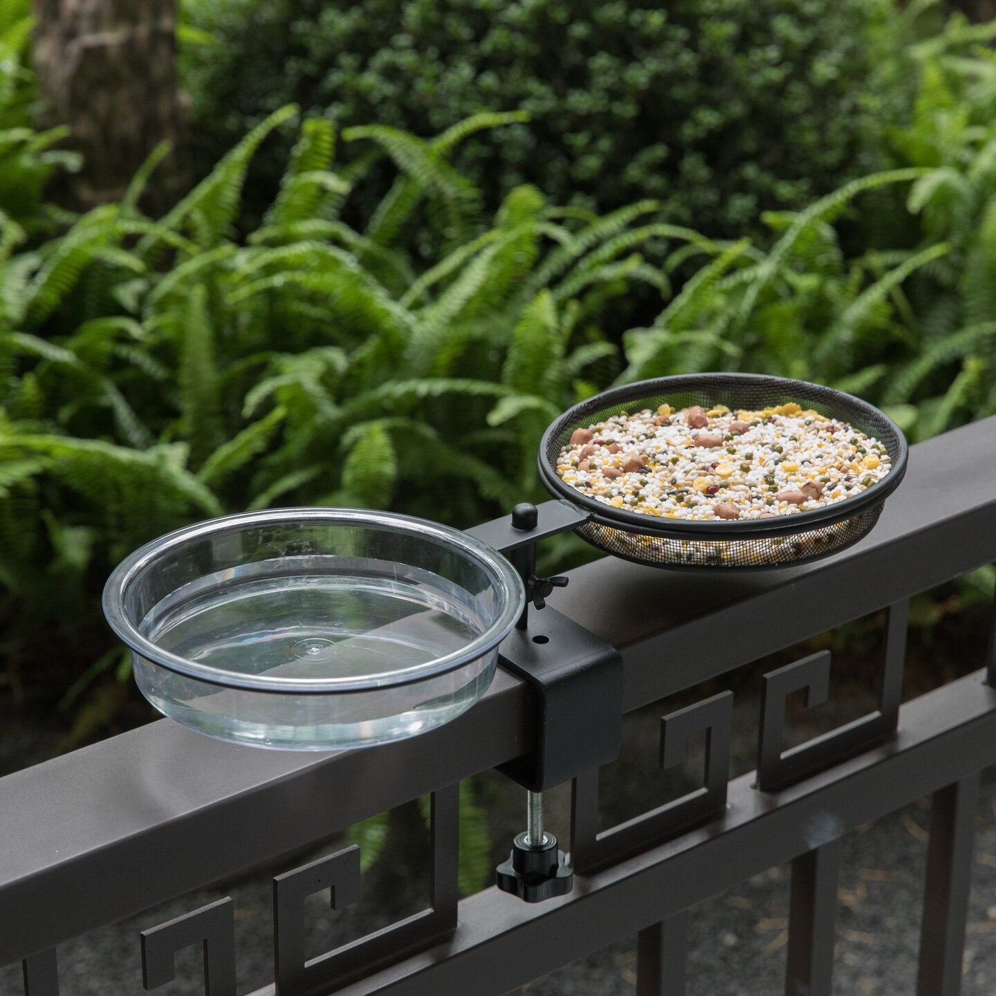 Outdoor Round 2 in 1 Deck Mounted Bird Bath Bowl Railing Bird Mesh Tray Feeder with Adjustable Clamp