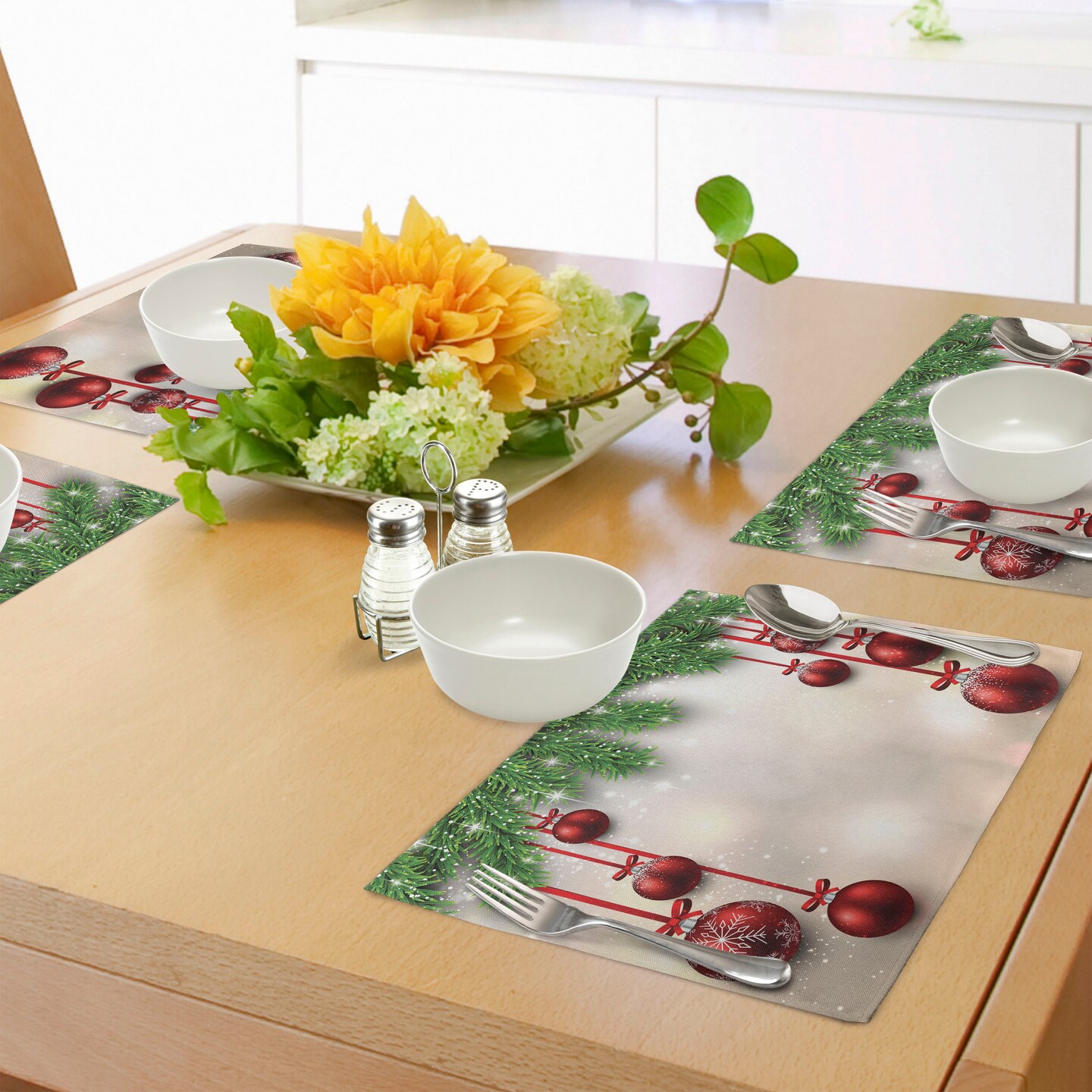 Red Green Christmas Placemats Set of 4 Table Mats Woven Cloth