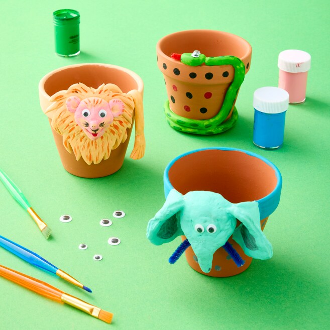 Safari Saturday: Clay Animal Terra Cotta Pot