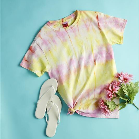 Sunday Makebreak: Tie Dye Shirt