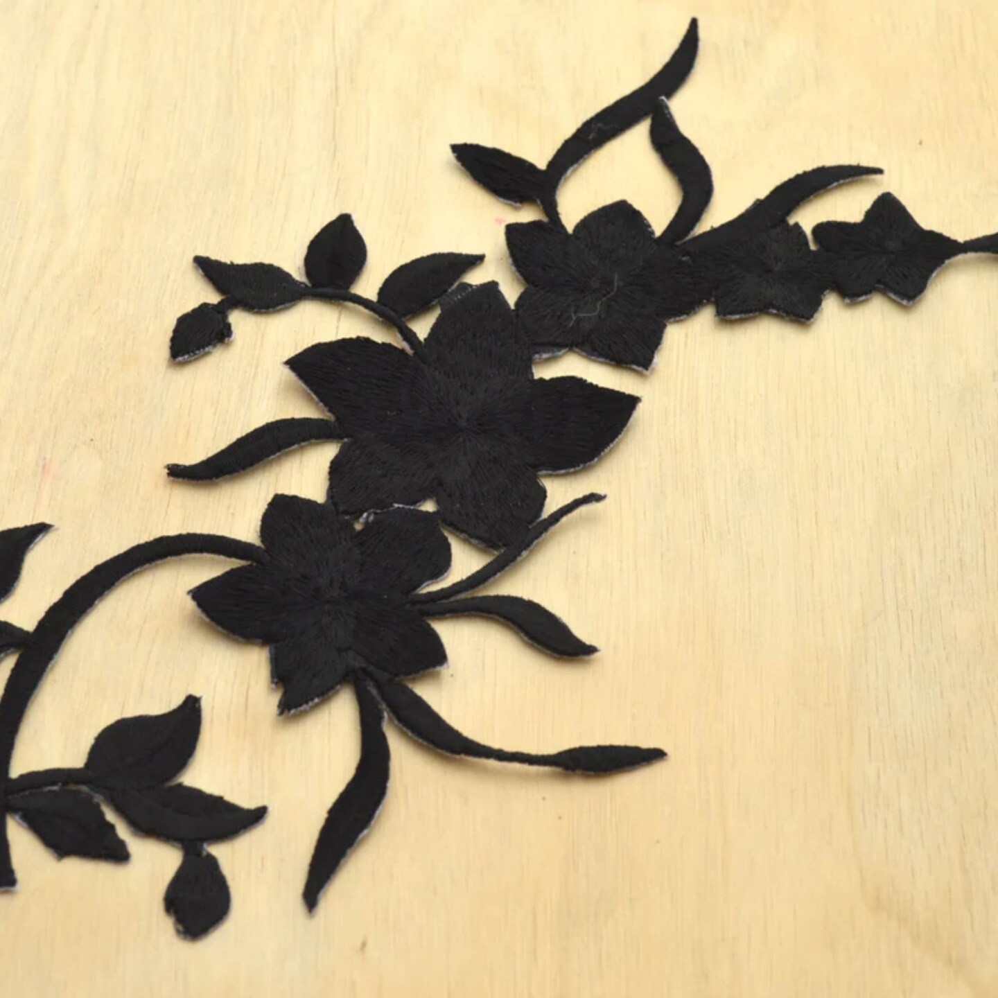 2 Pieces Black Embroidery Flower Patches Elegant Iron On Floral Appliques 10 x 3 Inch