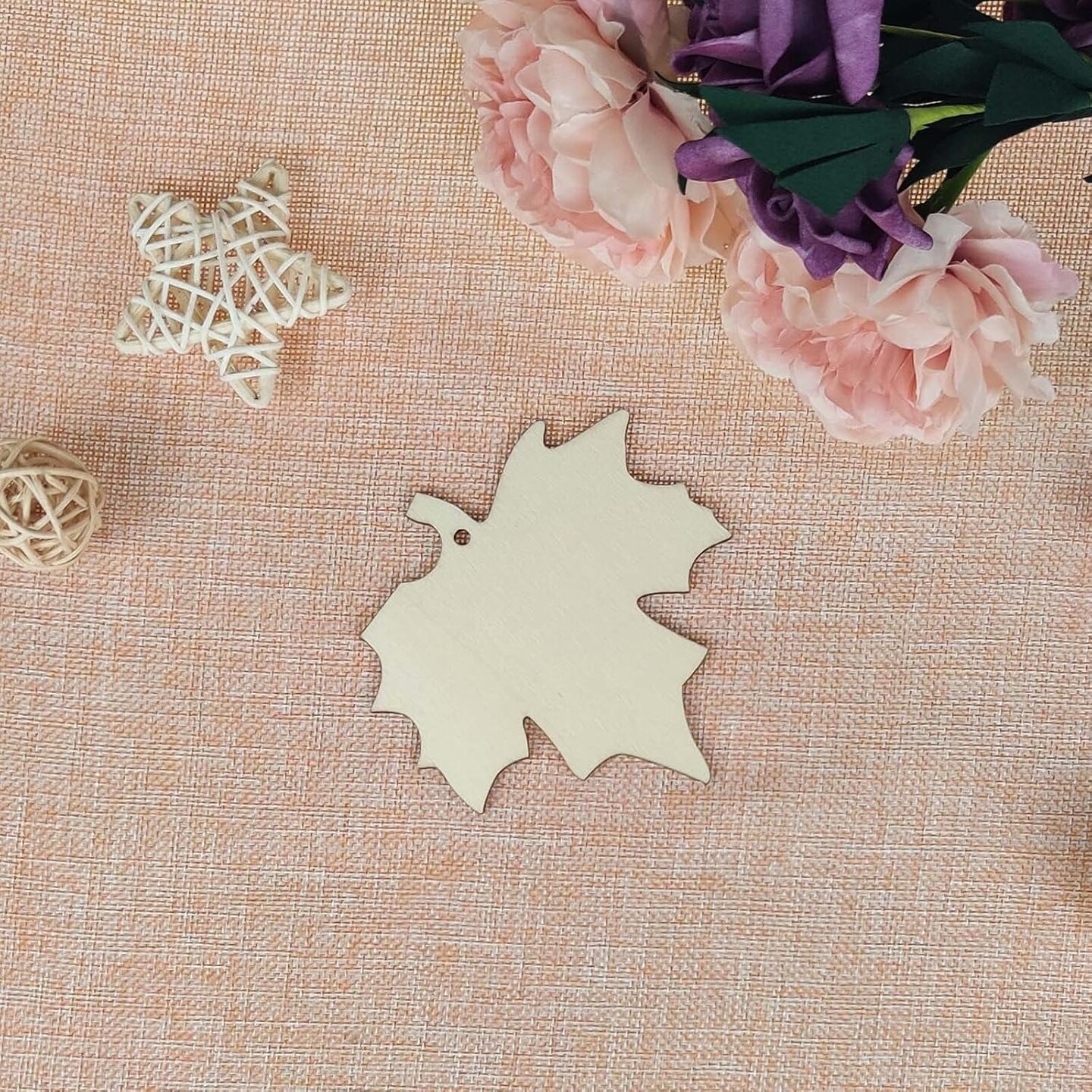 20pcs Maple Leaf Wood DIY Crafts Cutouts Wooden Maple Leaf Shaped