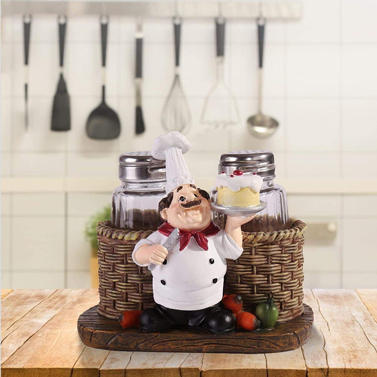 Salt and Pepper Shakers Set,Sitting Chef Decorative Statue Spice Organizer,Glass Spice Jars with Holder Figurine Gift for Family,Kitchen,Restaurant, Cafe,Bakery (Cake)