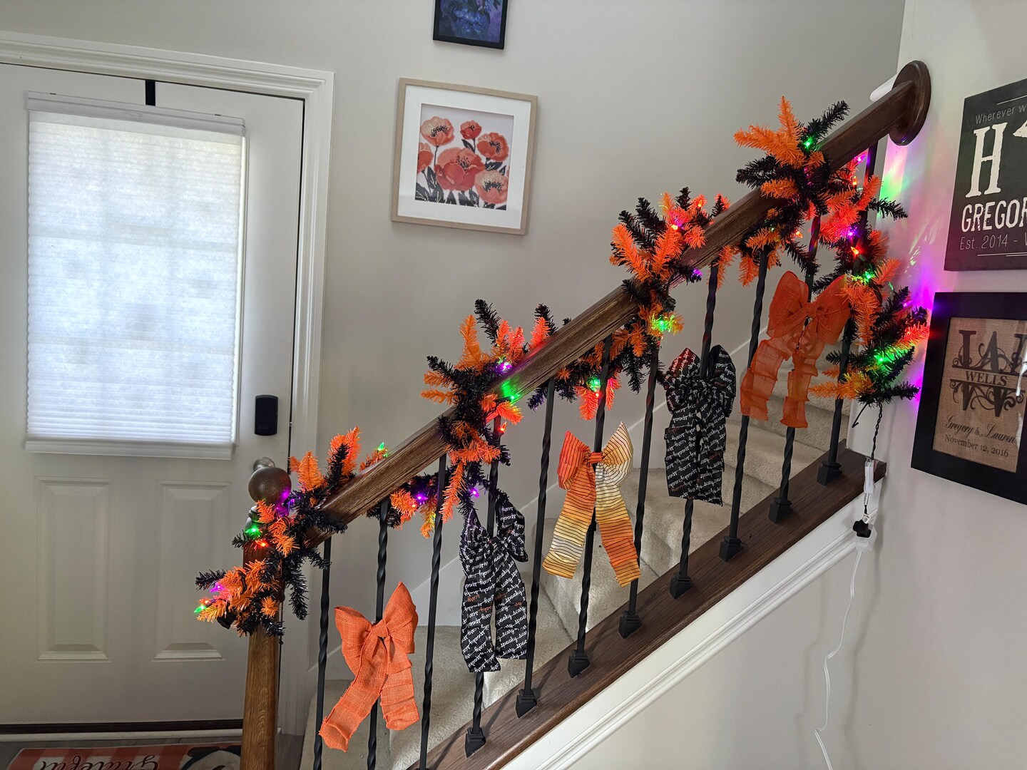 Tree Buddees Halloween Garland with Lights 9 Foot Long Black and Orange Pre-lit LED Mantle Decoration