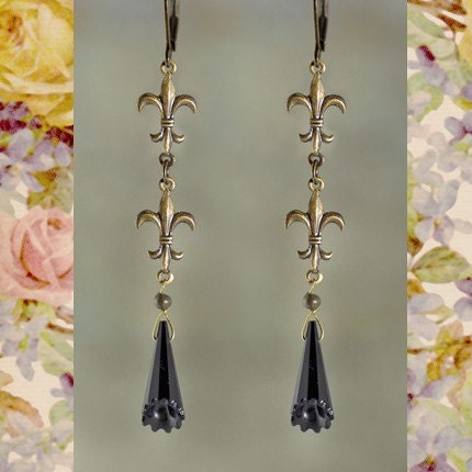 Antiqued Silver Plated Brass Fleur De Lis Connectors - Set of Twelve - S-2C14