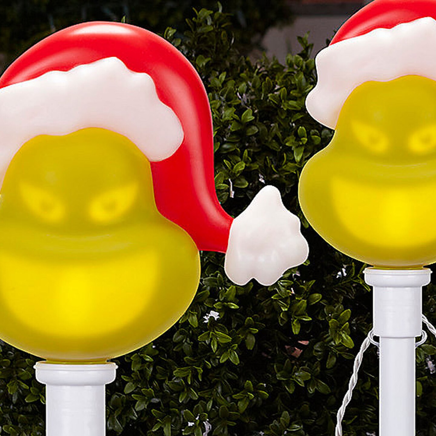 Lightshow EmoteGlow Grinch Pathway Yard Stakes, 22&#x22;