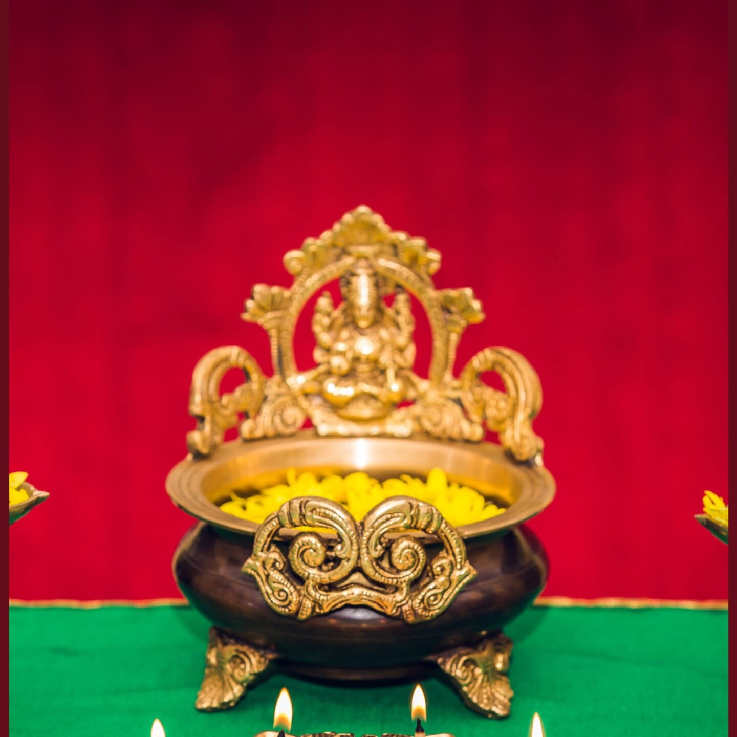 Brass Laxmi Urli Bowl 6.6 Inch &#x2013; Indian Ethnic Lakshmi Urli Bowls for Floating Flowers, Home Temple Decor, Center Table, Pooja Room, Diwali Decoration, Showpiece, Housewarming Gift