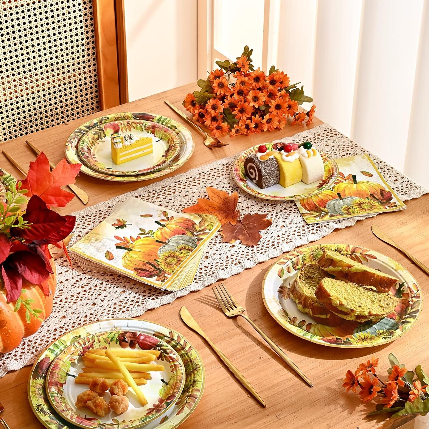 200 PCS Thanksgiving Pumpkin Paper Plates and Napkins Sets (Modern)