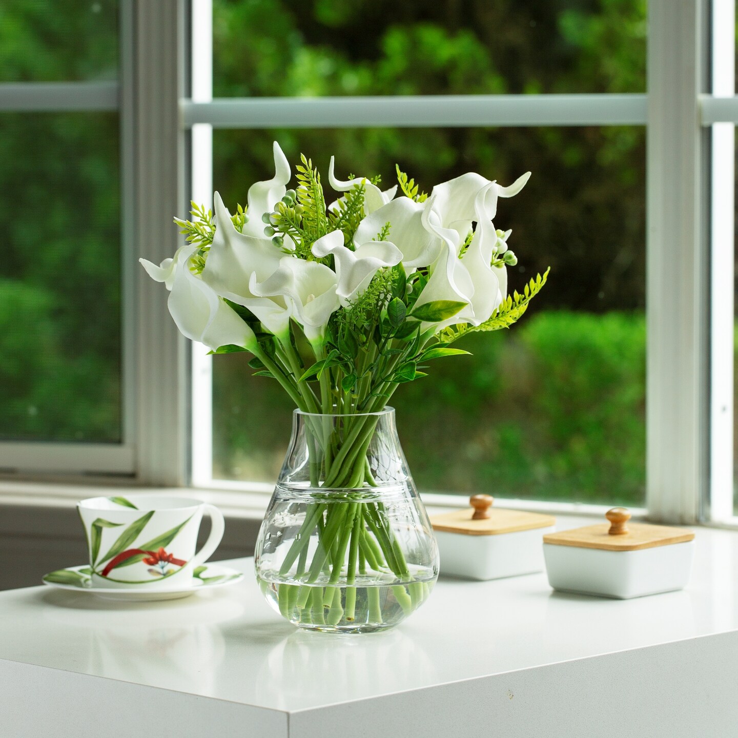 Mixed Real Touch Lily Flower Arrangement in Clear Glass Vase with Acrylic  Water | MakerPlace by Michaels