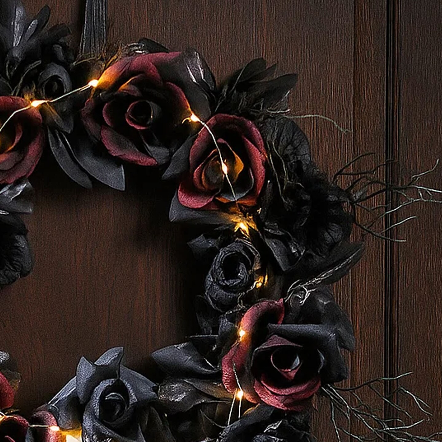 Creepy Halloween Skull and Dead Roses Wreath Decoration 23 1/2 Inches