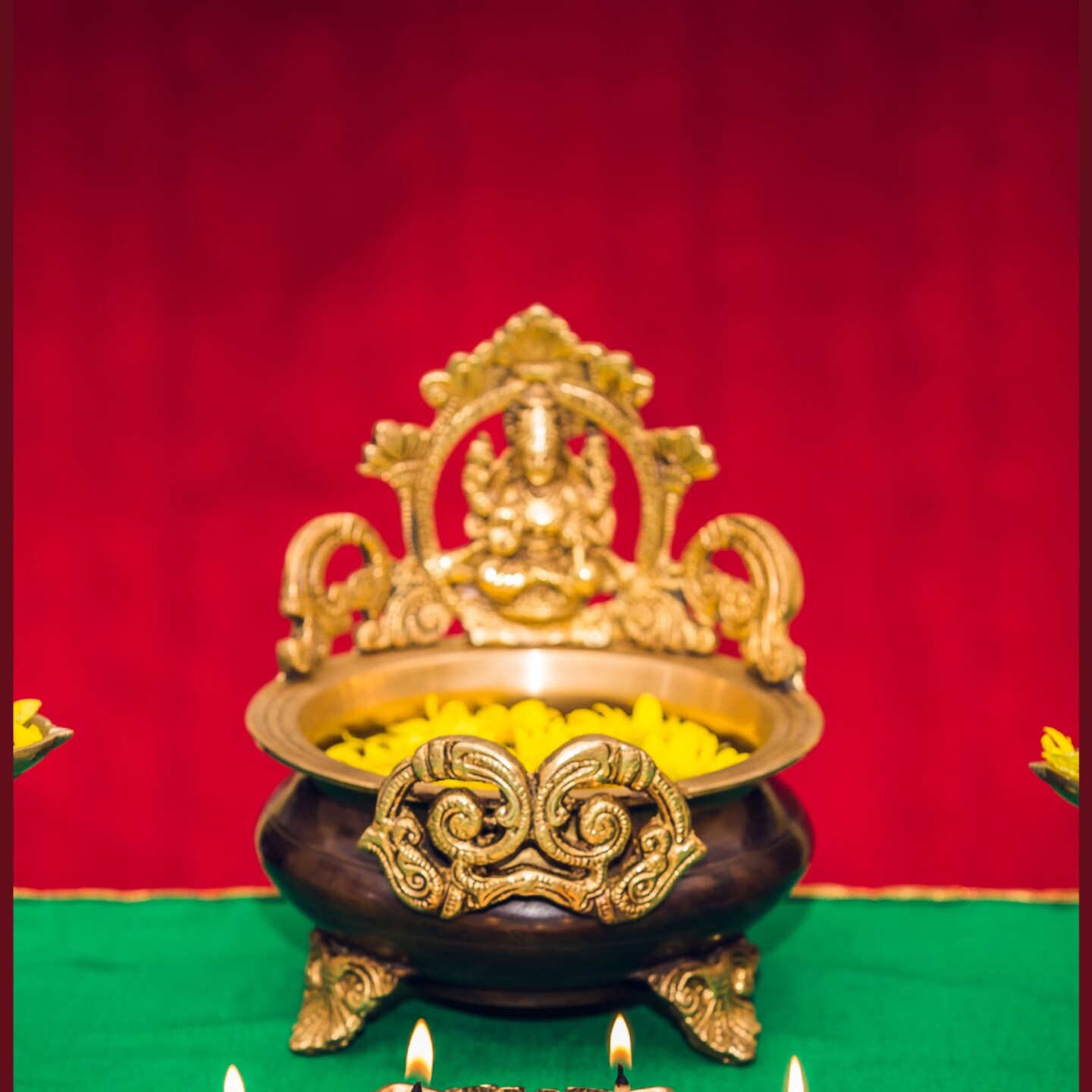 Brass Laxmi Urli Bowl 6.6 Inch &#x2013; Indian Ethnic Lakshmi Urli Bowls for Floating Flowers, Home Temple Decor, Center Table, Pooja Room, Diwali Decoration, Showpiece, Housewarming Gift
