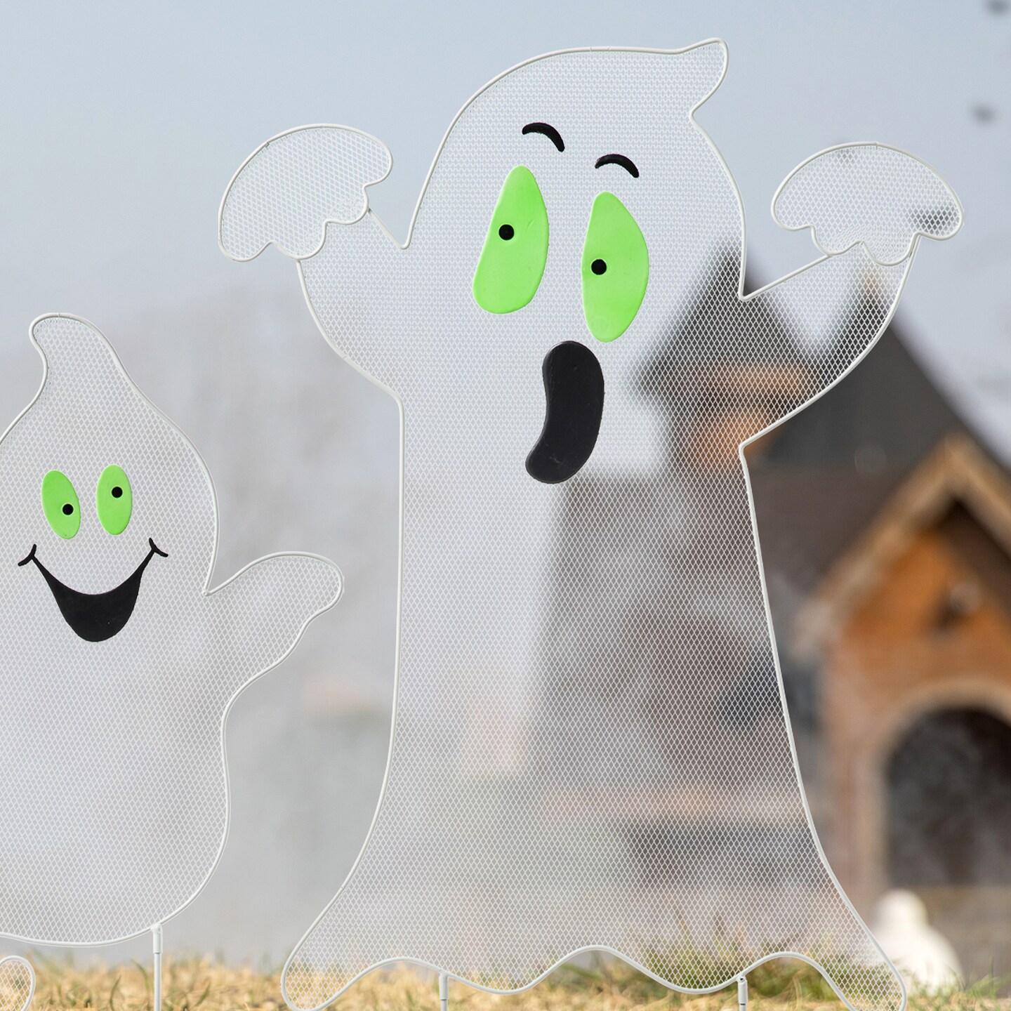 40&#x22;H Set of 3 Halloween Metal Mesh Glow in Dark Ghost Family Yard Stake