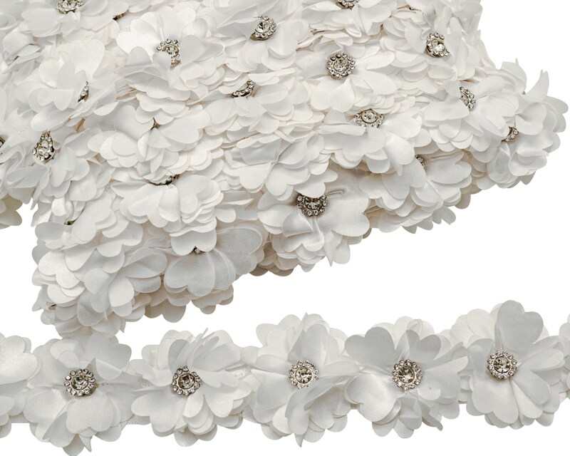 2&#x22; x 10 Yards White 3D Satin Flower Trim with Diamond Center