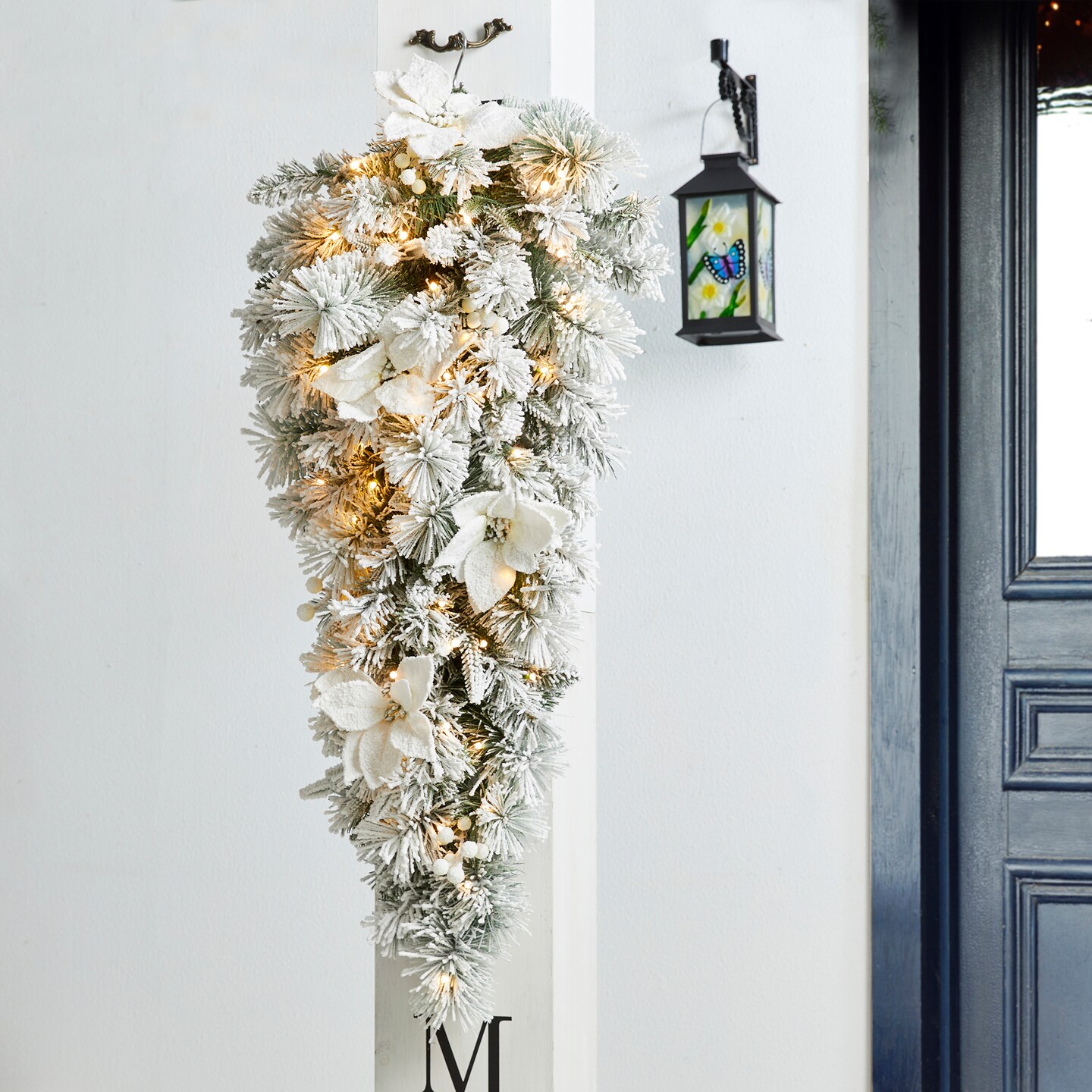 Set of 2/4 Pre-Lit Greenery Christmas Teardrop Swag with 50 Lights and Timer