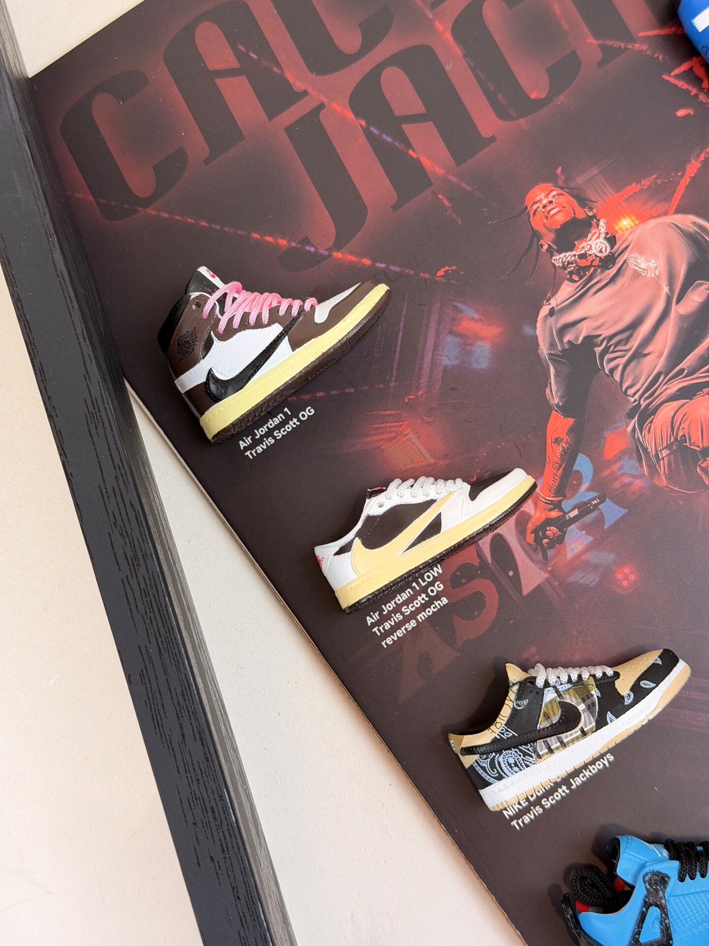 The Ultimate Travis Scott Display Frame | Features 8 Iconic Mini