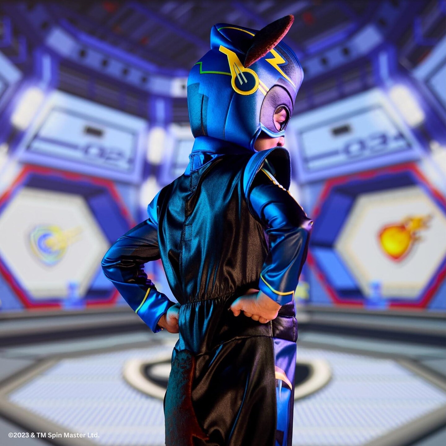 Chase Deluxe Toddler Costume, Official Paw Patrol Halloween Outfit with Armor and Headpiece for Kids, Size (3T-4T)