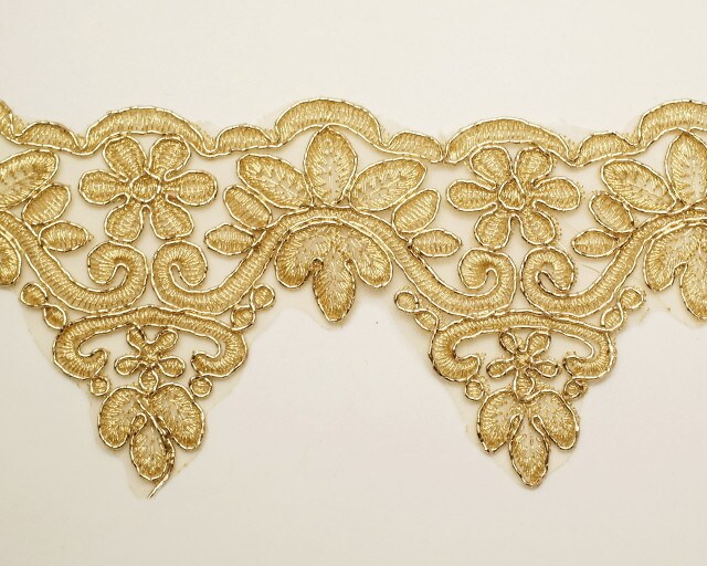 4.25&#x22; x 15 Yards Gold Venice Floral Lace Trim