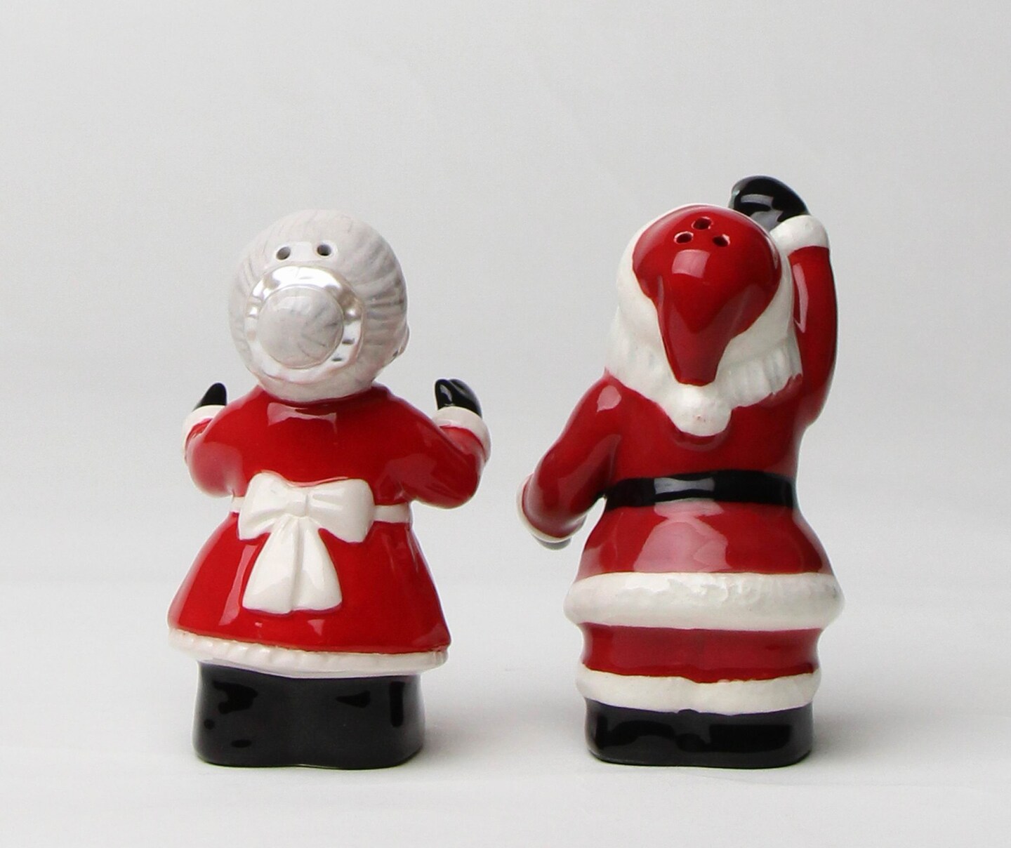 Ceramic Christmas Decor Interracial Santa and Mrs. Claus Salt and Pepper Shakers, Home D&#xE9;cor, Gift for Her, Gift for Mom, Kitchen D&#xE9;cor kit