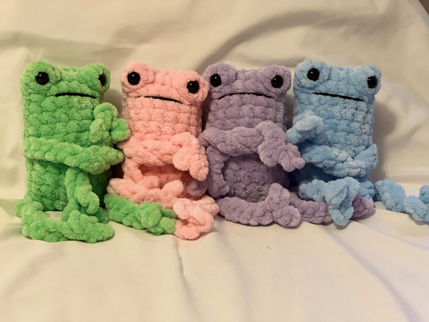 Jumbo Leggy Frogs | MakerPlace by Michaels