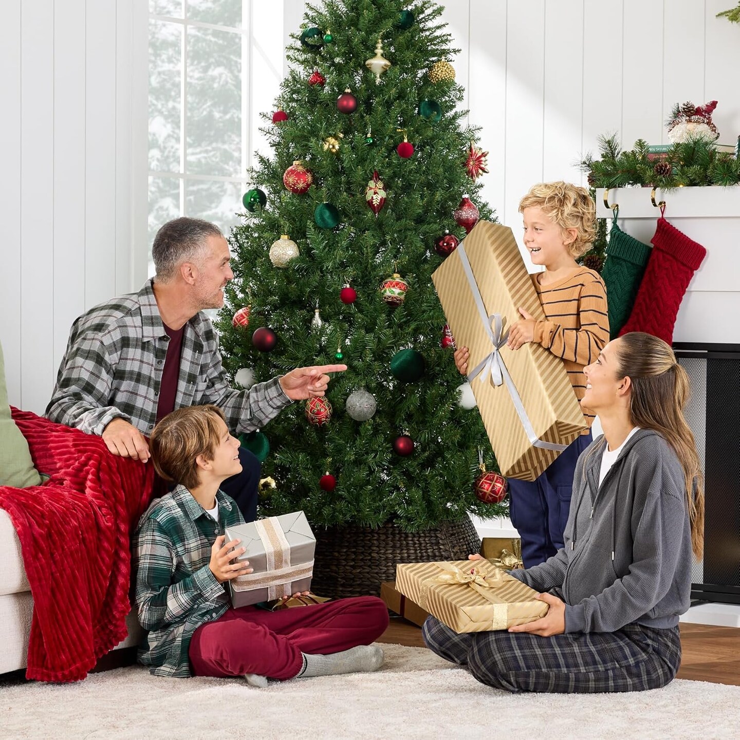 Douglas Fir Christmas Tree Unlit Artificial Full Tree with Realistic Greenery and Metal Stand