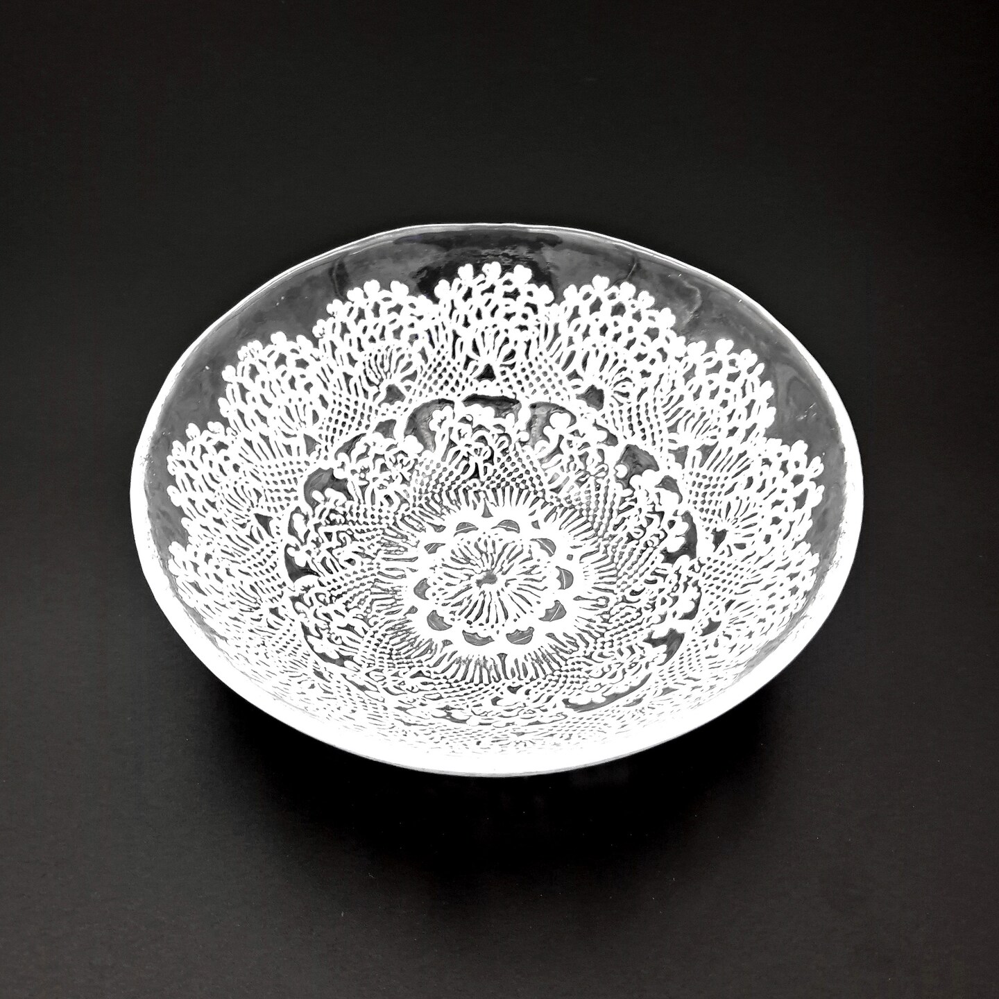 Handmade Lace Pattern Glass Accent Bowl Ivory White Decorative Tableware