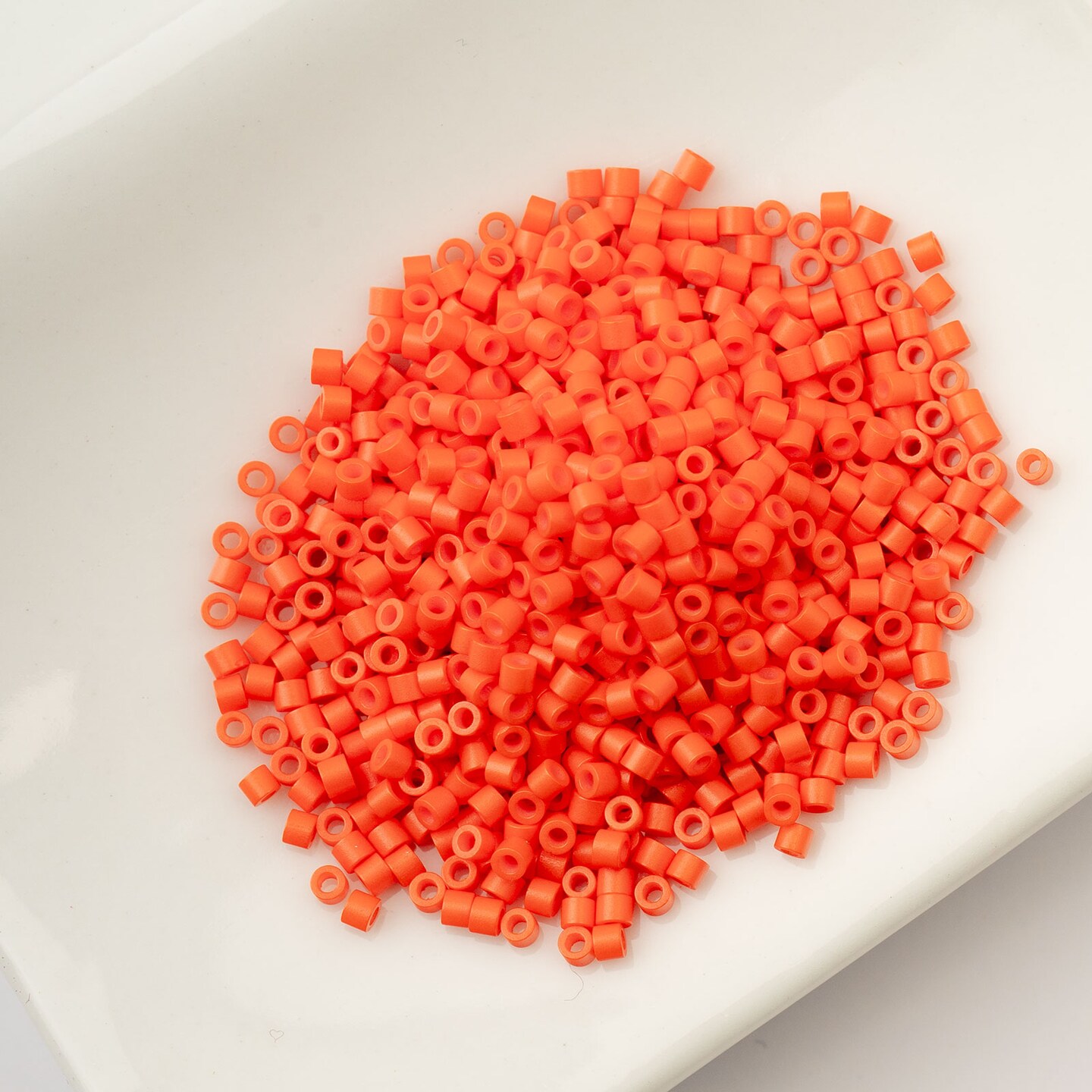 John Bead Opaque Finish Cylin Beads 11/0 Glass Cylindrical Seed Beads, 25g
