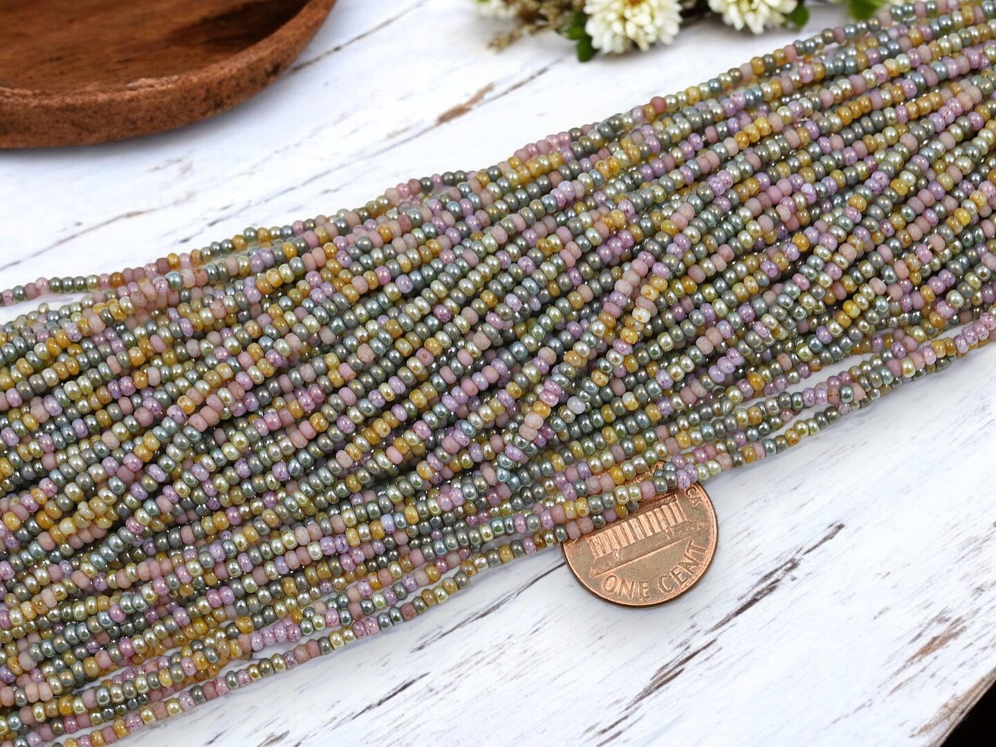 10/0 Aged Pink Medley Picasso Mix Seed Beads (22&#x22; Strand)