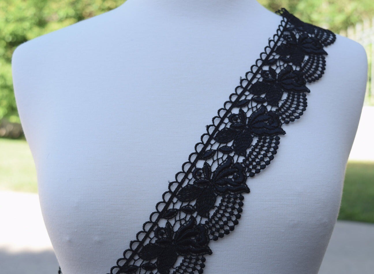 1 Yard Black Rose Motif Venice Lace Trim with Rough Scalloped Edges for Elegant Sewing Projects 2.75 Inch Wide