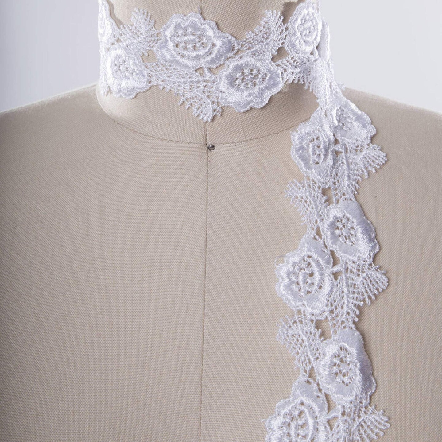 Ivory Rose Collage Effect 2 Inch Wide Venice Lace Trim 1 Yard