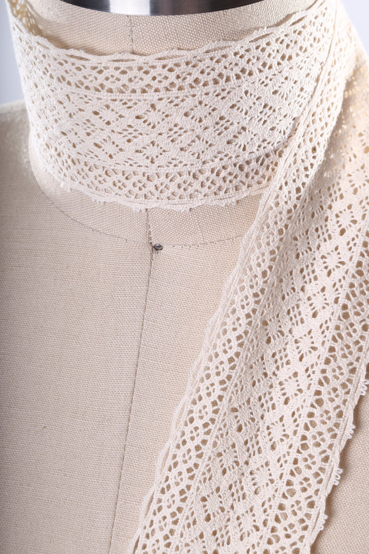 2 Yards Ivory Cluny Cotton Lace Trim Modern Design 2 Inch Wide