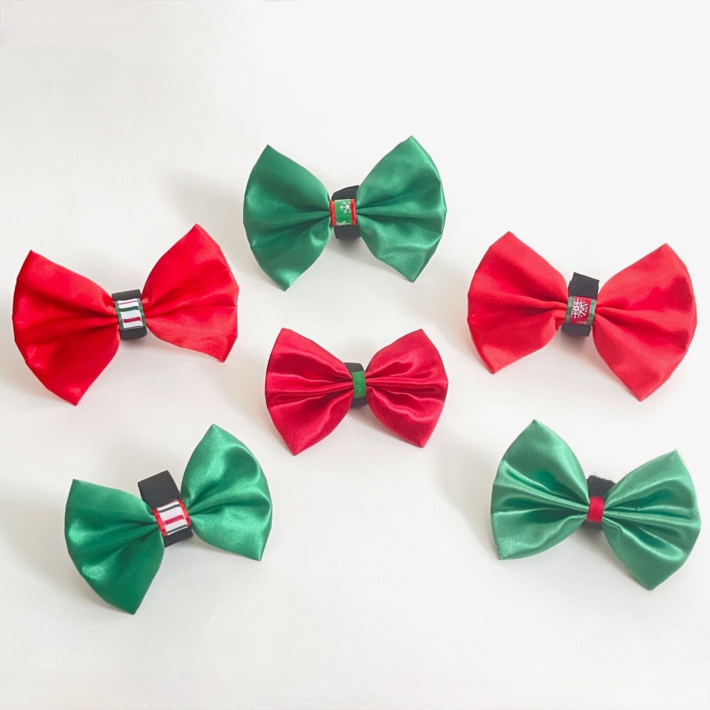 Edge Collections - 3" x 5" - Multicolor - Assorted Christmas Bows for Pets!