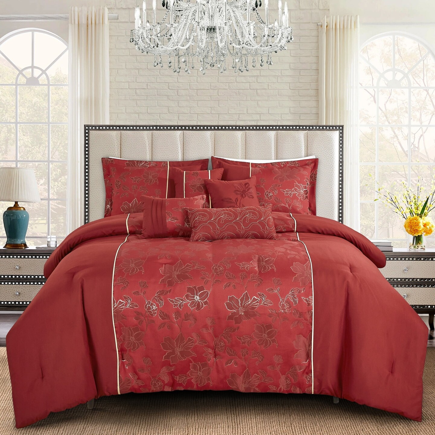 Dalia Luxury 7 Pieces Queen Comforter Set