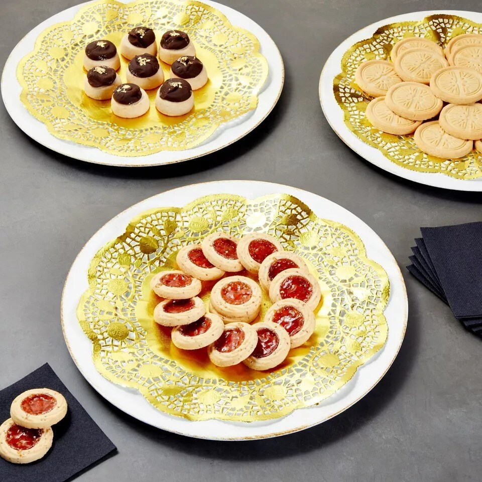 100 Pack 12 Inch Gold Doilies, Round Paper Placemats for Weddings, Desserts