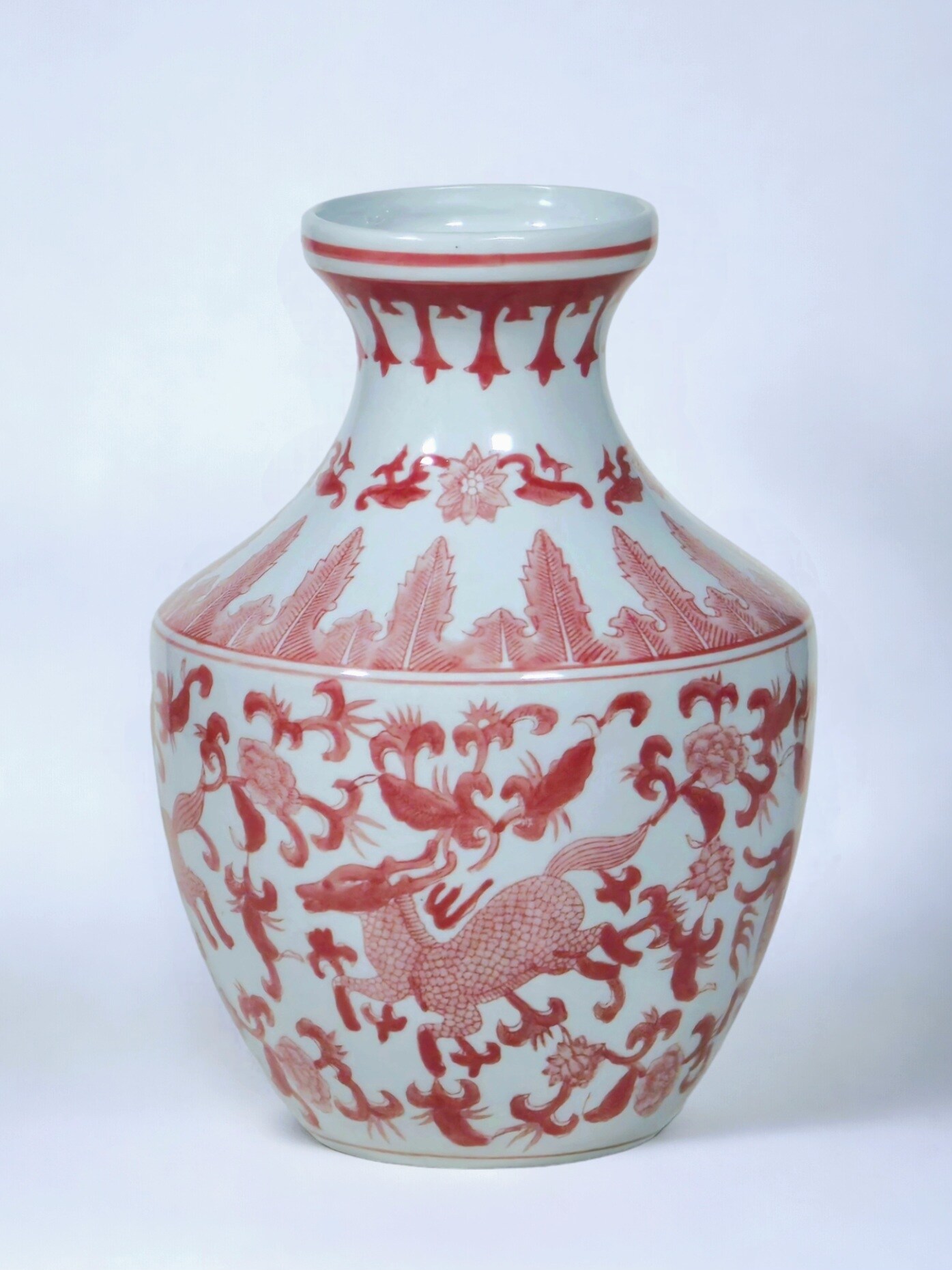 AAI 17&#x22; Porcelain Vase, Floral Design, Red and White