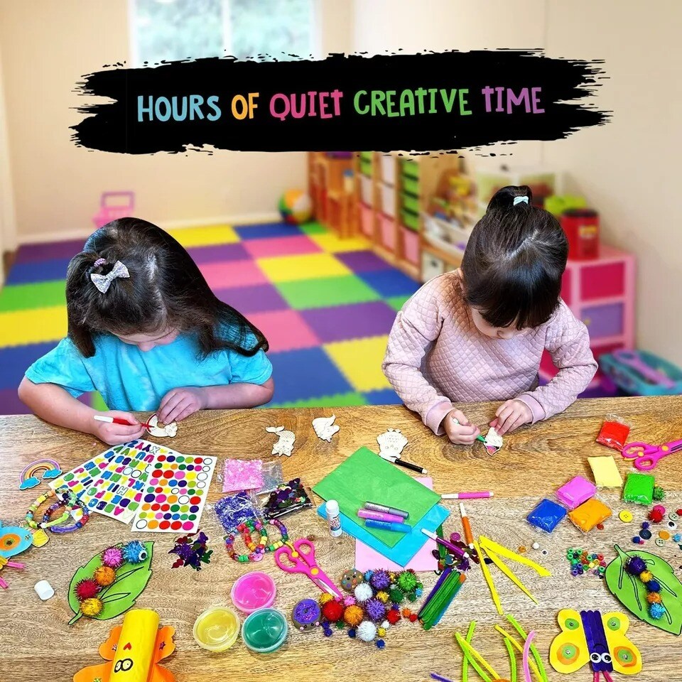 Jumbo Playdate Craft Kit, Over 1000 Fun Arts &#x26; Crafts Supplies