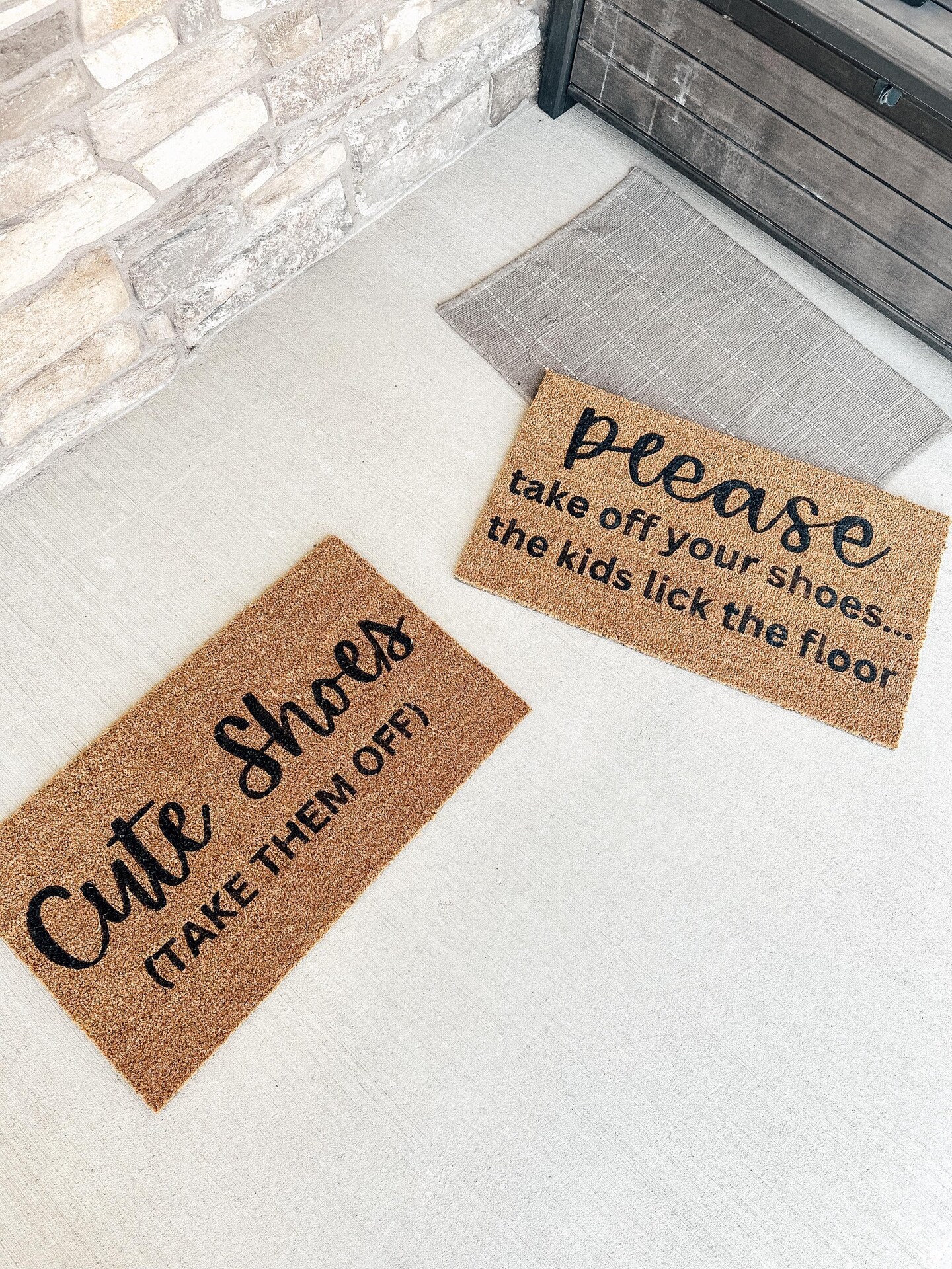thumbnail image 2 of Please Remove Your Shoes The Kids Lick The Floors Entrance Door Mat Funny Welcome Rubber Non Slip Backing Mat For Indoor Outdoor 23.6 In(W) X 15.7 In(L 2 of 13