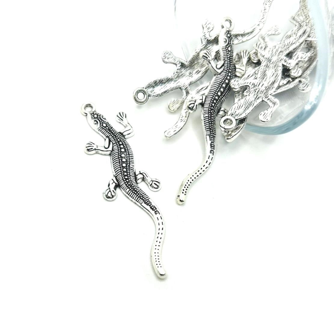 1, 4, 20 or 50 Pieces: Large and detailed Lizard Pendant Charms