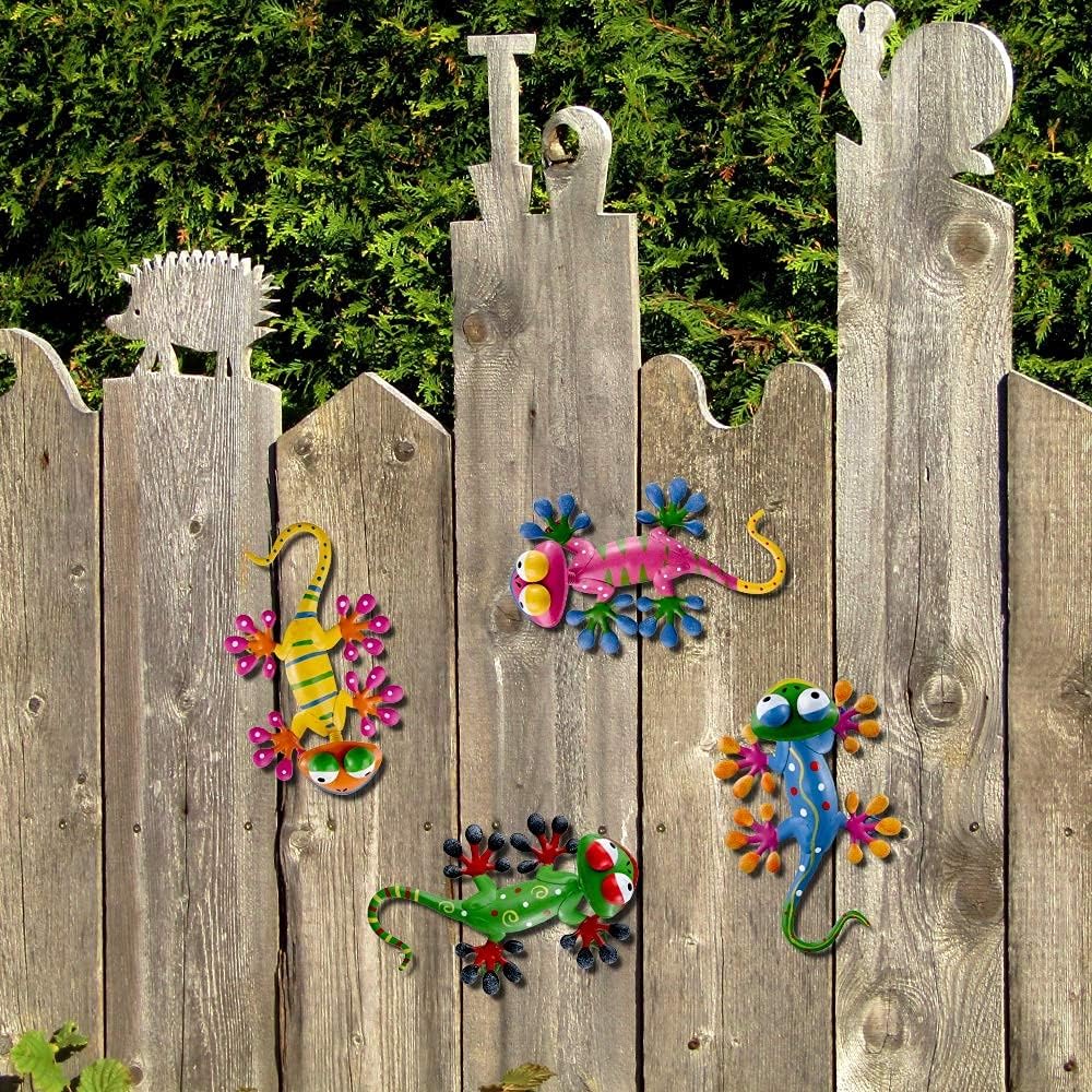 Metal Gecko Outdoor Wall Decor, 4 Pack Lizard Art Garden Sculptures & Statues with Shaking Head Spring Decor for Front Yard Fence Patio