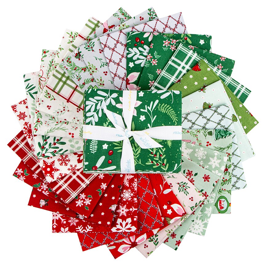 Mistletoe and Holly Fat Quarter Bundle by Beverly McCullough for Riley Blake (FQ-16400-24)