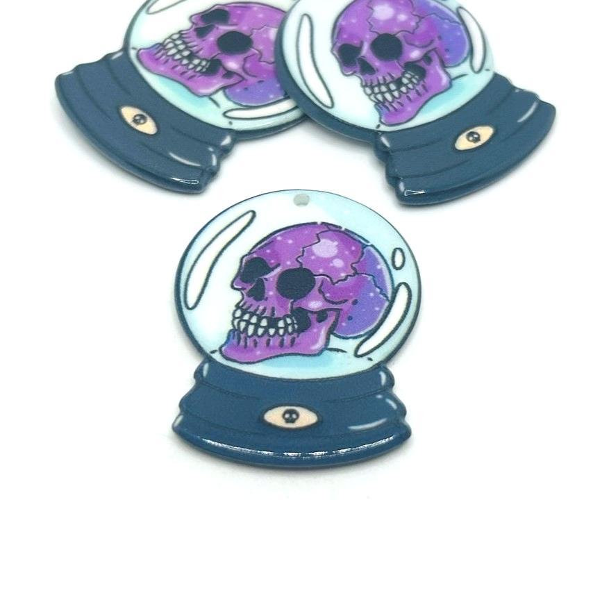Creepy Snow globe with Skull Charms, 31x41mm