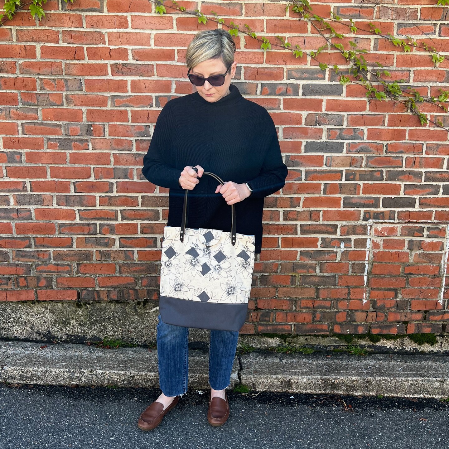 Crosscut Sewing Co.&#xAE; Lincoln Tote Sewing Kit - Beginner Sewing Project Kit