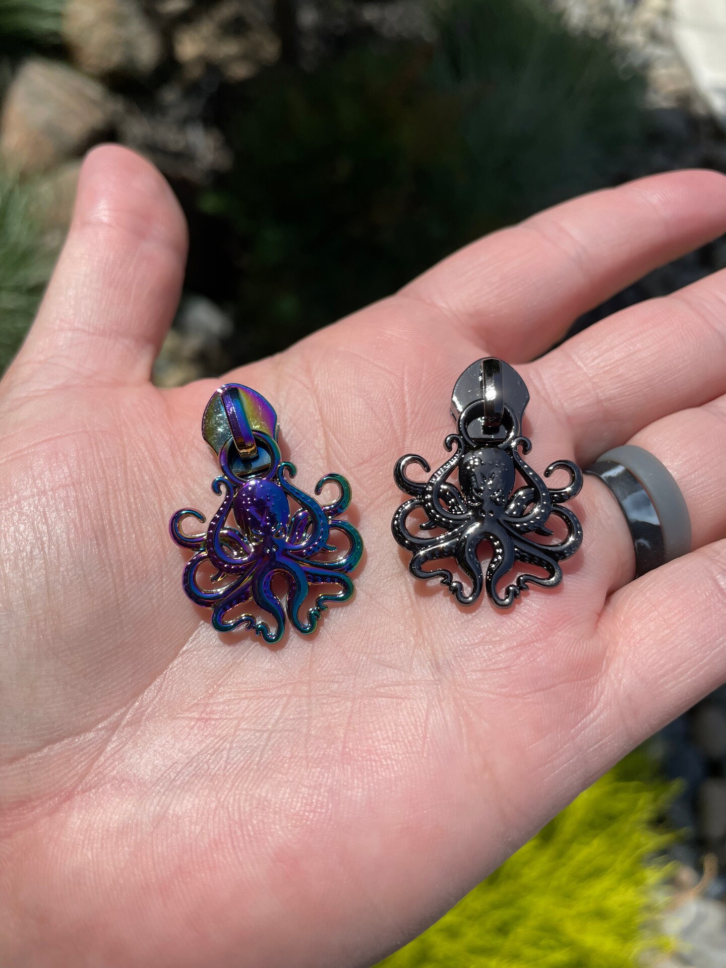 Octopus zipper pulls