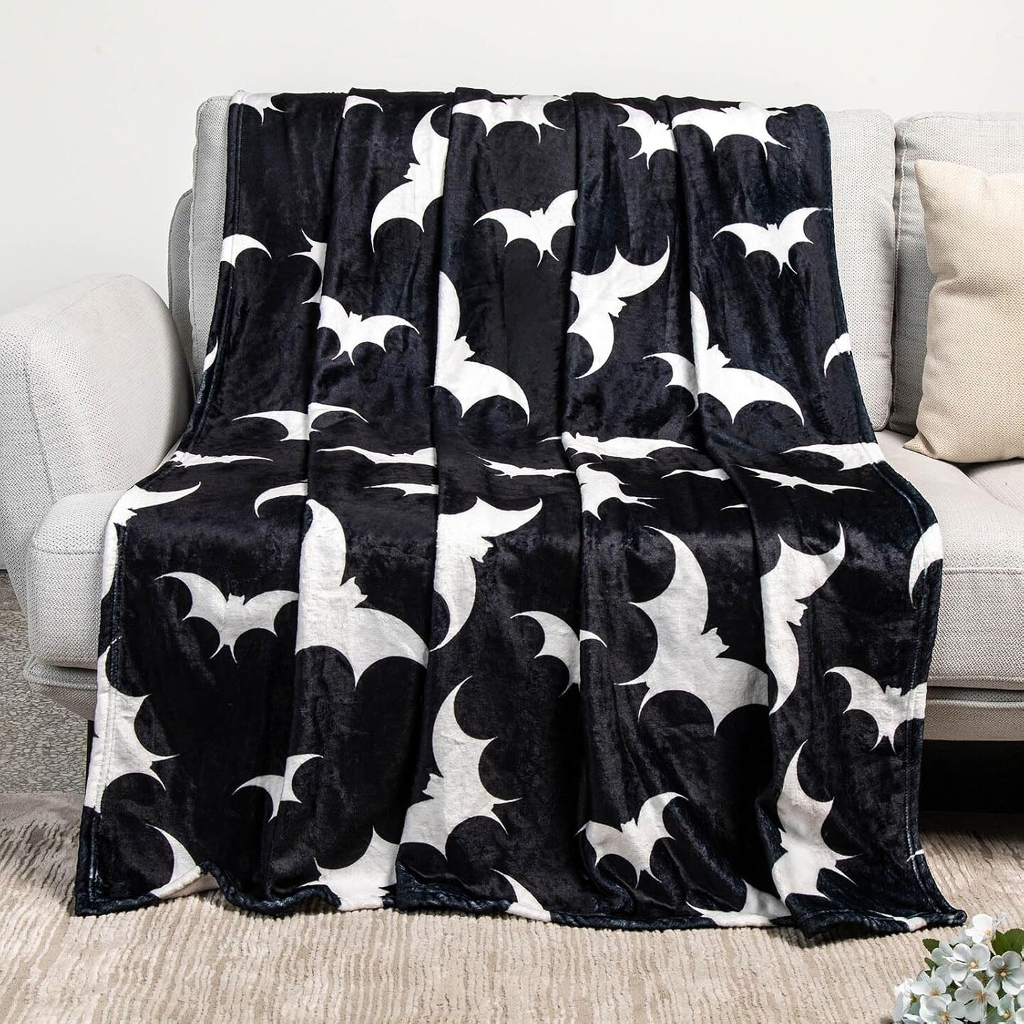 Gothic Bat Pattern Throw Blanket - Halloween Themed