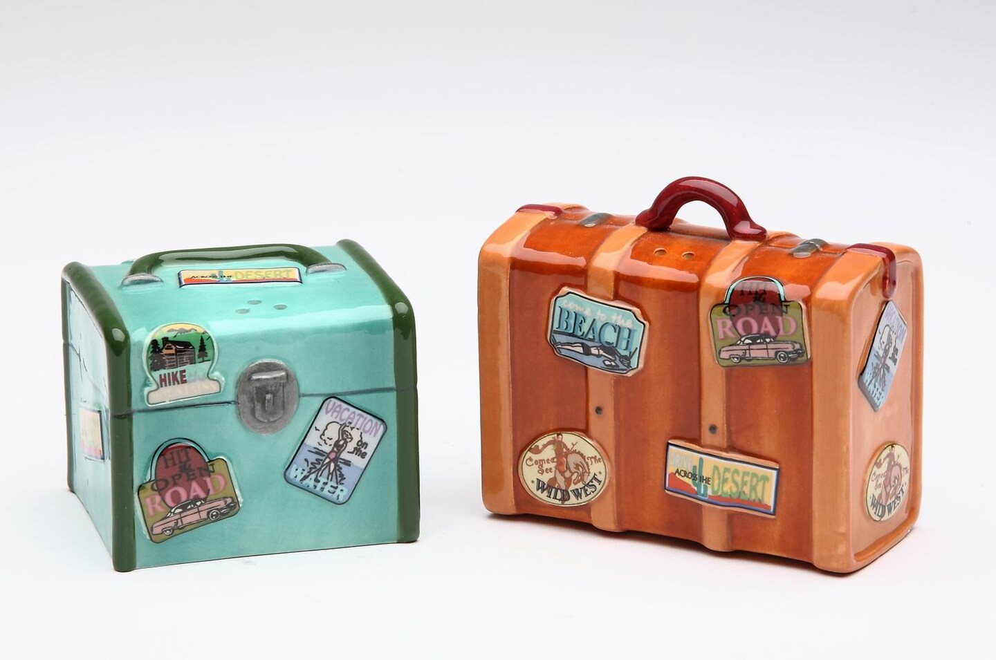 Ceramic Suitcase Luggage Salt & Pepper Shakers, Home Décor, Gift for World Traveler, Gift for Her, Gift for Mom, Kitchen Décor