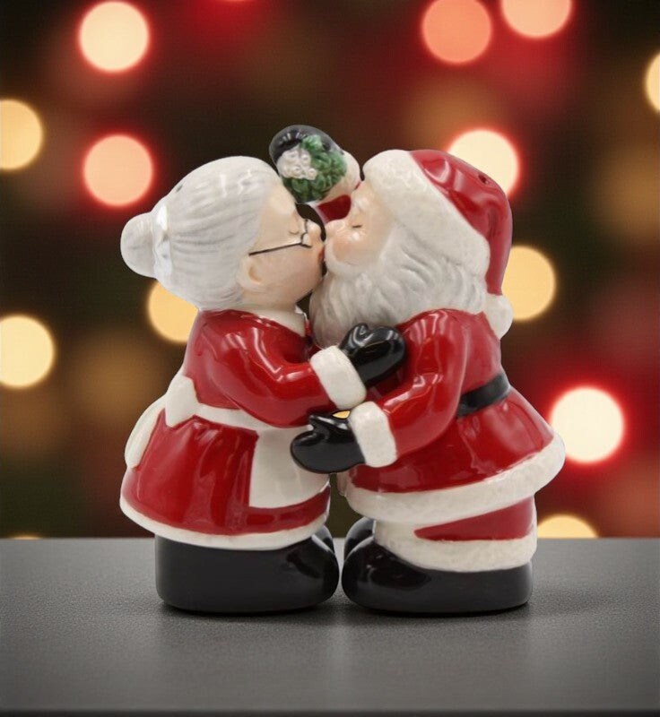 Ceramic Christmas Decor Kissing Santa and Mrs. Claus Salt And Pepper Shakers, Home Décor, Gift for Her, Gift for Mom, Kitchen Décor