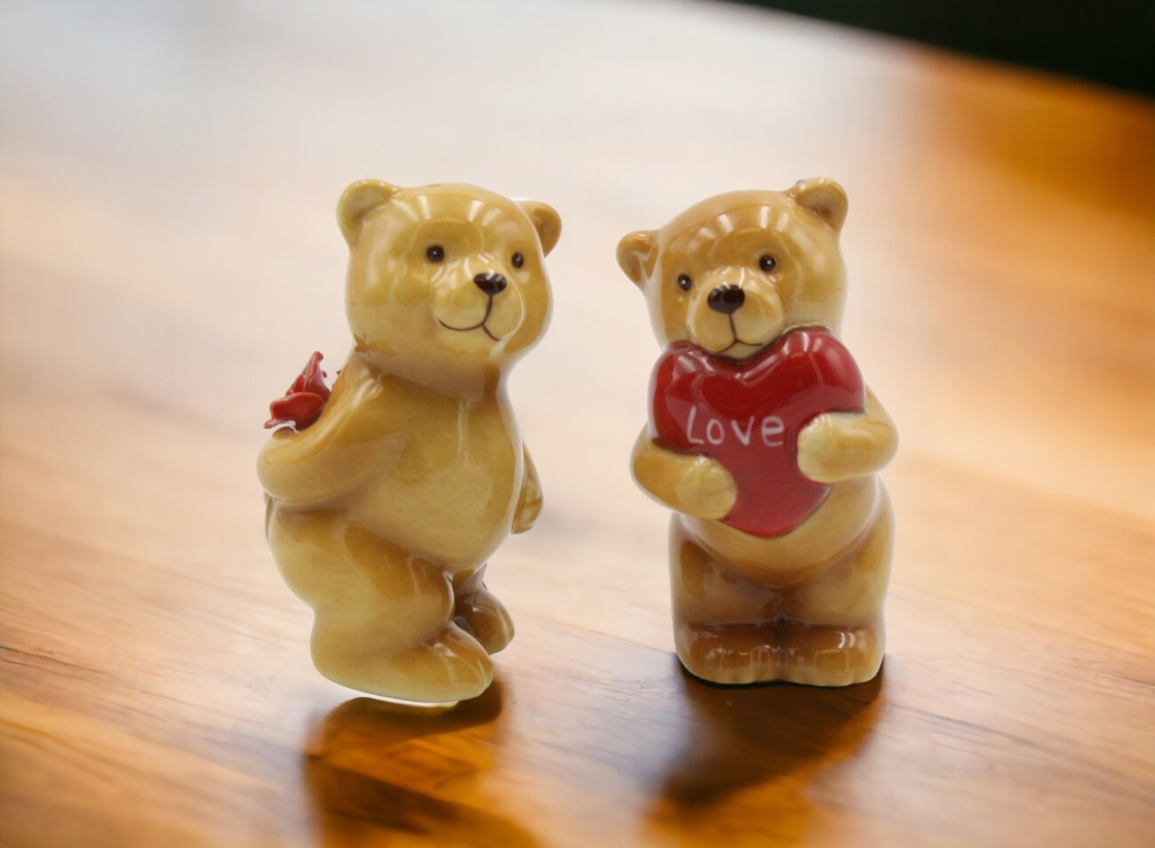 Porcelain Teddy Bear Salt & Pepper Shakers, Home Décor, Gift for Her, Gift for Mom, Kitchen Décor, Valentine’s Day Décor, Romantic Décor