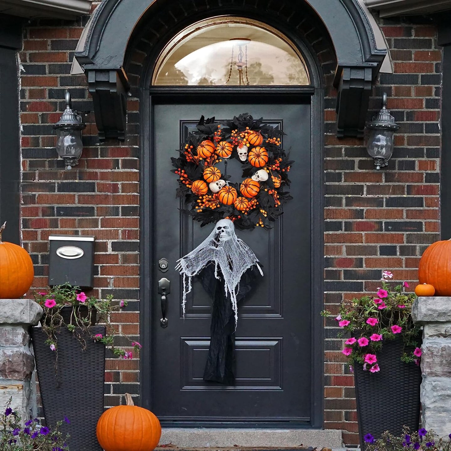Halloween Wreath with Artificial Pumpkin Handmade Black Maple Leave Skull Pumpkin Orange Berries 20&#x27;&#x27;Front Door Decorations for Indoor Outdoor Home Halloween Festival Decoration