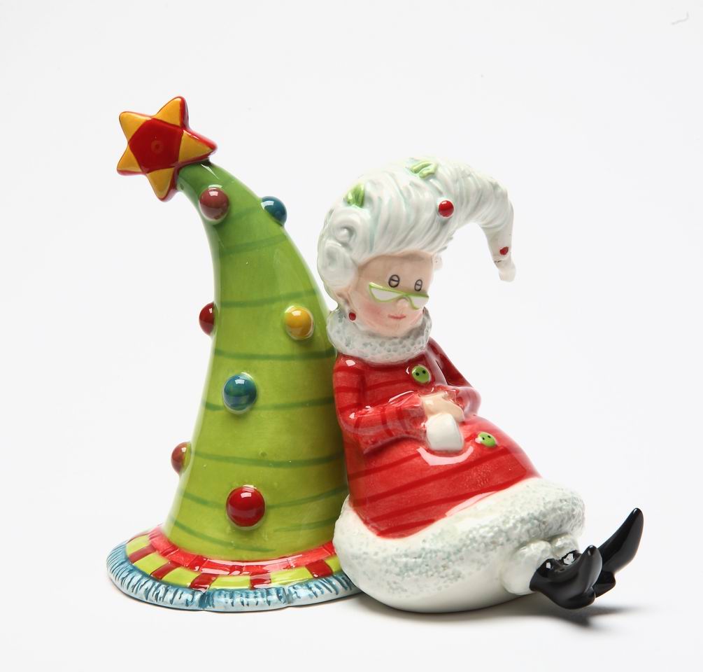 Ceramic Christmas Decor Mrs. Claus Waiting For Santa Salt & Pepper Shakers, Home Décor, Gift for Her, Gift for Mom, Kitchen Décor