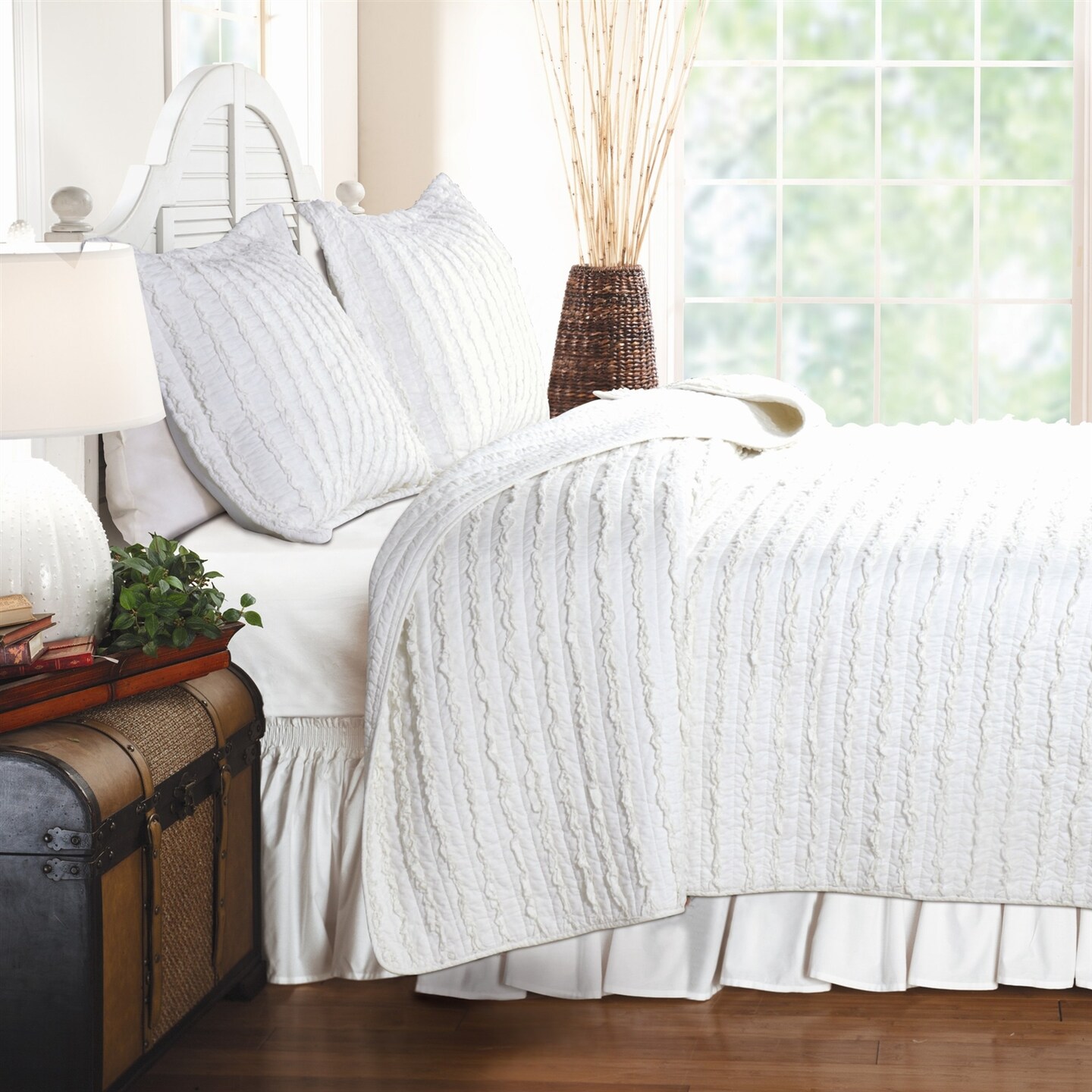 Full Size Cotton Quilt Set White Ruffled Striped 3 Piece Bedding